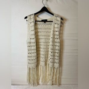 Forever 21 Crochet Ivory Colored Vest With Fringe Bottom One Size